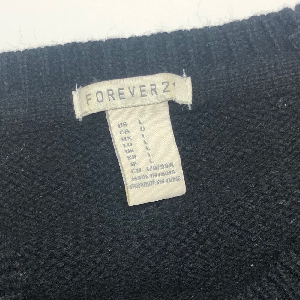 Forever 21 Sweater - Picture 2 of 2